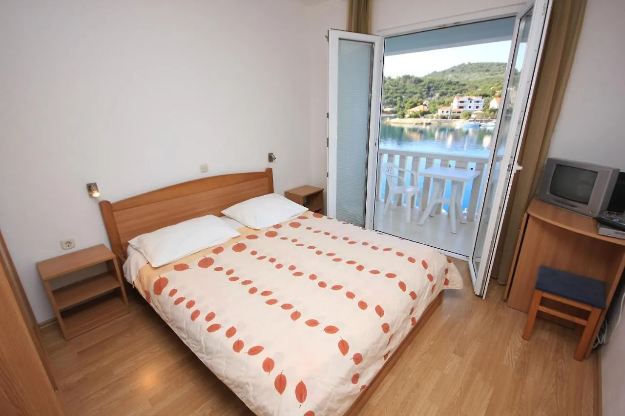 Apartments And Rooms By The Sea Zaglav, Dugi Otok - 8144 3*, Sali